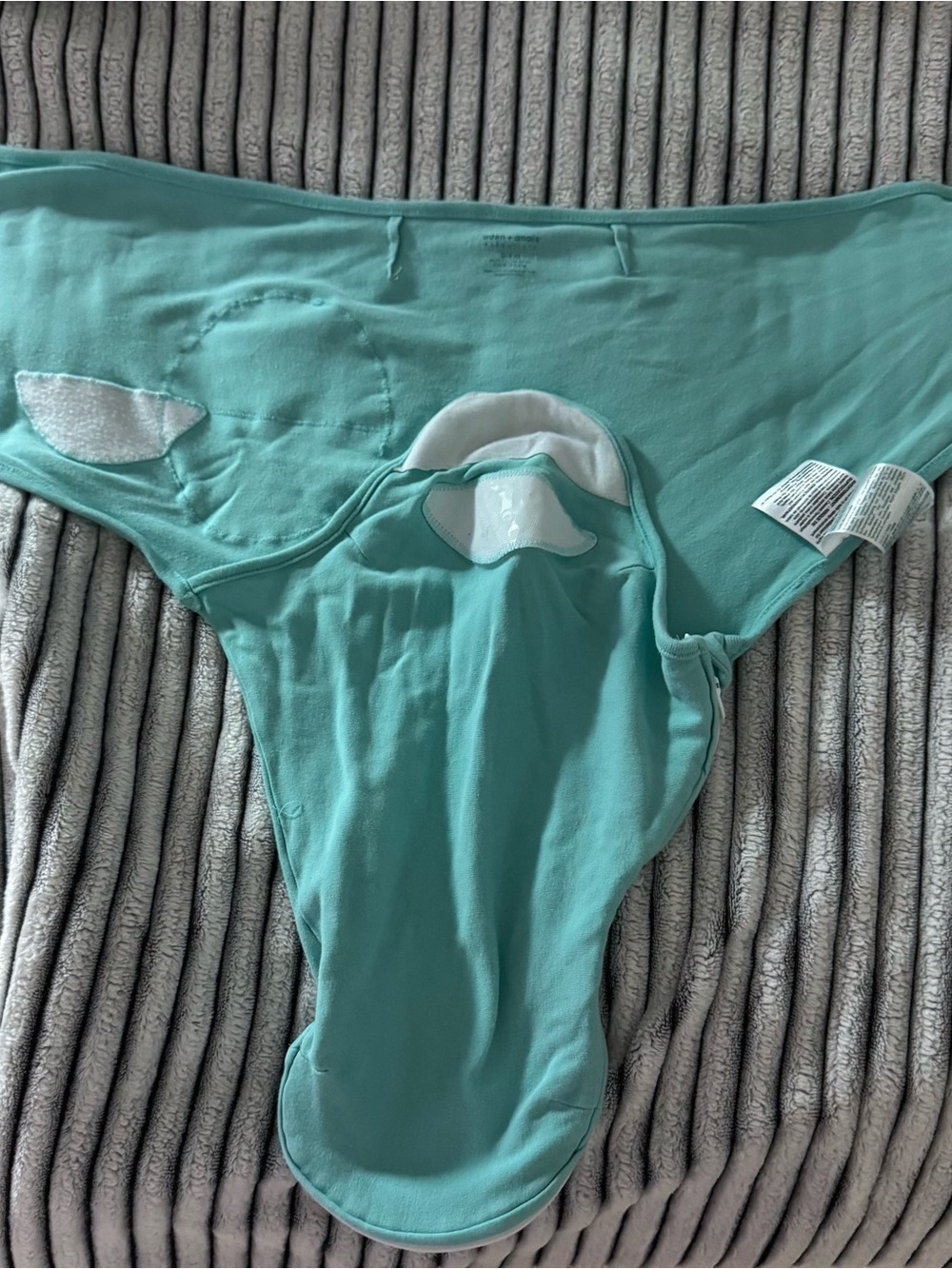 aden + anais Mint Velcro baby swaddle 0-3m